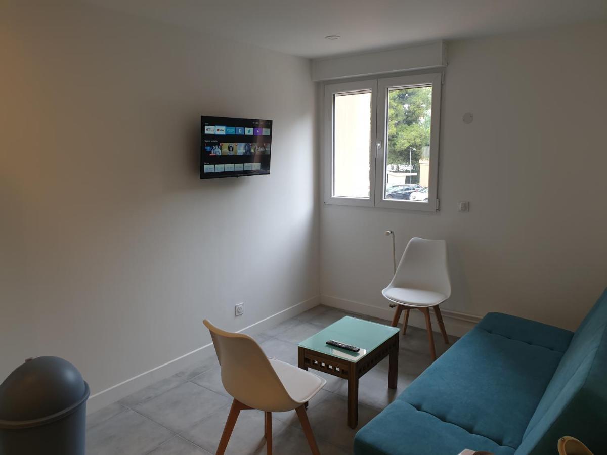 Appartements Renove 2023 Proche Aeroport 5Min, Gare Sncf 2 Min, Tramway Au Pied De L'Immeuble , Parking Possible, Renovated Apartments 2023 Near The Airport 5 Min, Train Station 2 Min, Tram Next To The Building 1 Min, Parking Possible Nice Exteriér fotografie