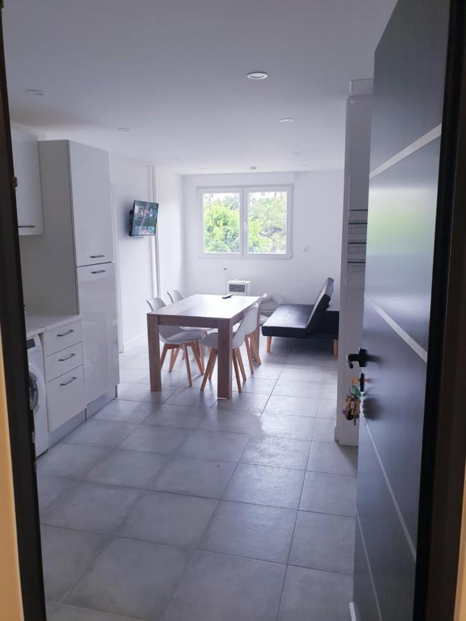 Appartements Renove 2023 Proche Aeroport 5Min, Gare Sncf 2 Min, Tramway Au Pied De L'Immeuble , Parking Possible, Renovated Apartments 2023 Near The Airport 5 Min, Train Station 2 Min, Tram Next To The Building 1 Min, Parking Possible Nice Exteriér fotografie