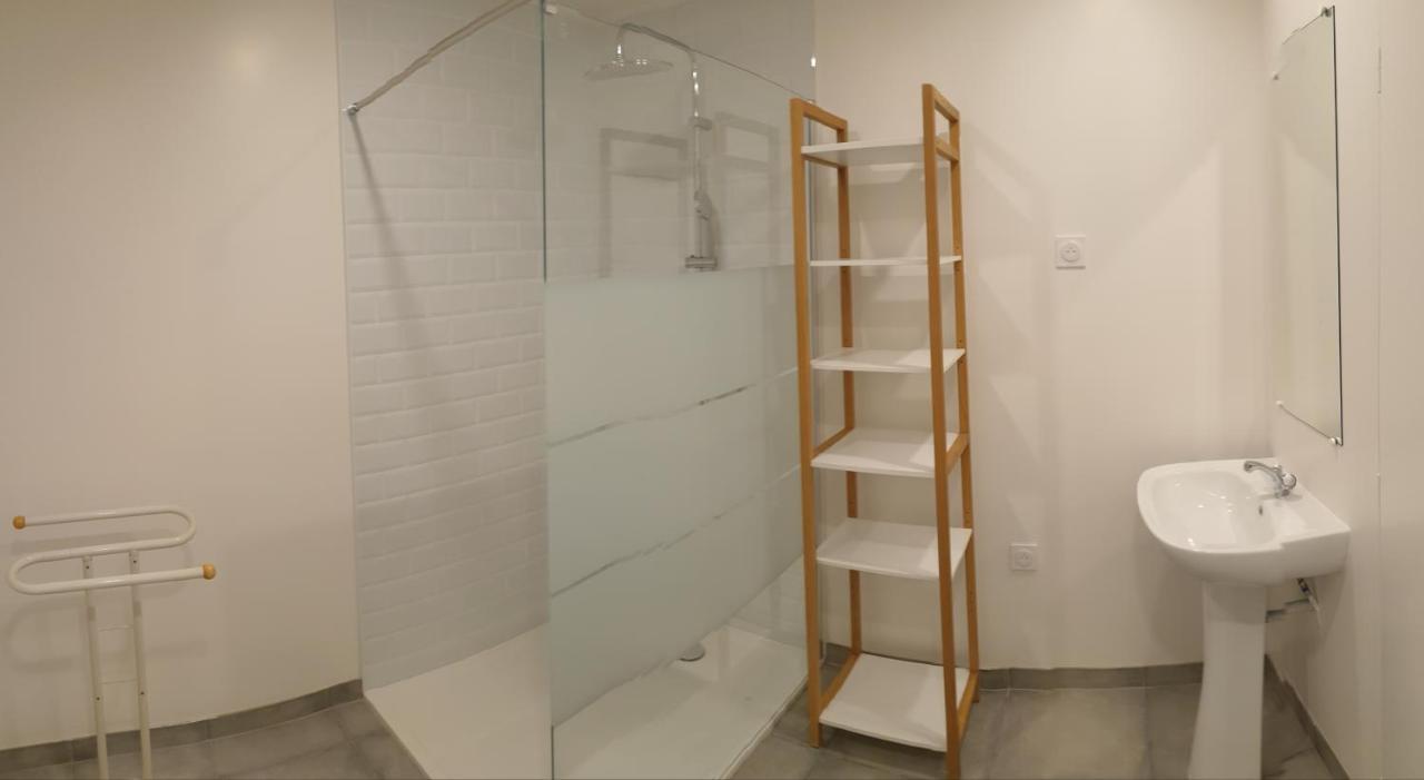 Appartements Renove 2023 Proche Aeroport 5Min, Gare Sncf 2 Min, Tramway Au Pied De L'Immeuble , Parking Possible, Renovated Apartments 2023 Near The Airport 5 Min, Train Station 2 Min, Tram Next To The Building 1 Min, Parking Possible Nice Exteriér fotografie