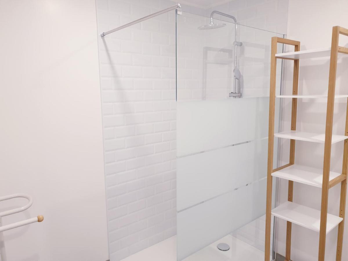 Appartements Renove 2023 Proche Aeroport 5Min, Gare Sncf 2 Min, Tramway Au Pied De L'Immeuble , Parking Possible, Renovated Apartments 2023 Near The Airport 5 Min, Train Station 2 Min, Tram Next To The Building 1 Min, Parking Possible Nice Exteriér fotografie
