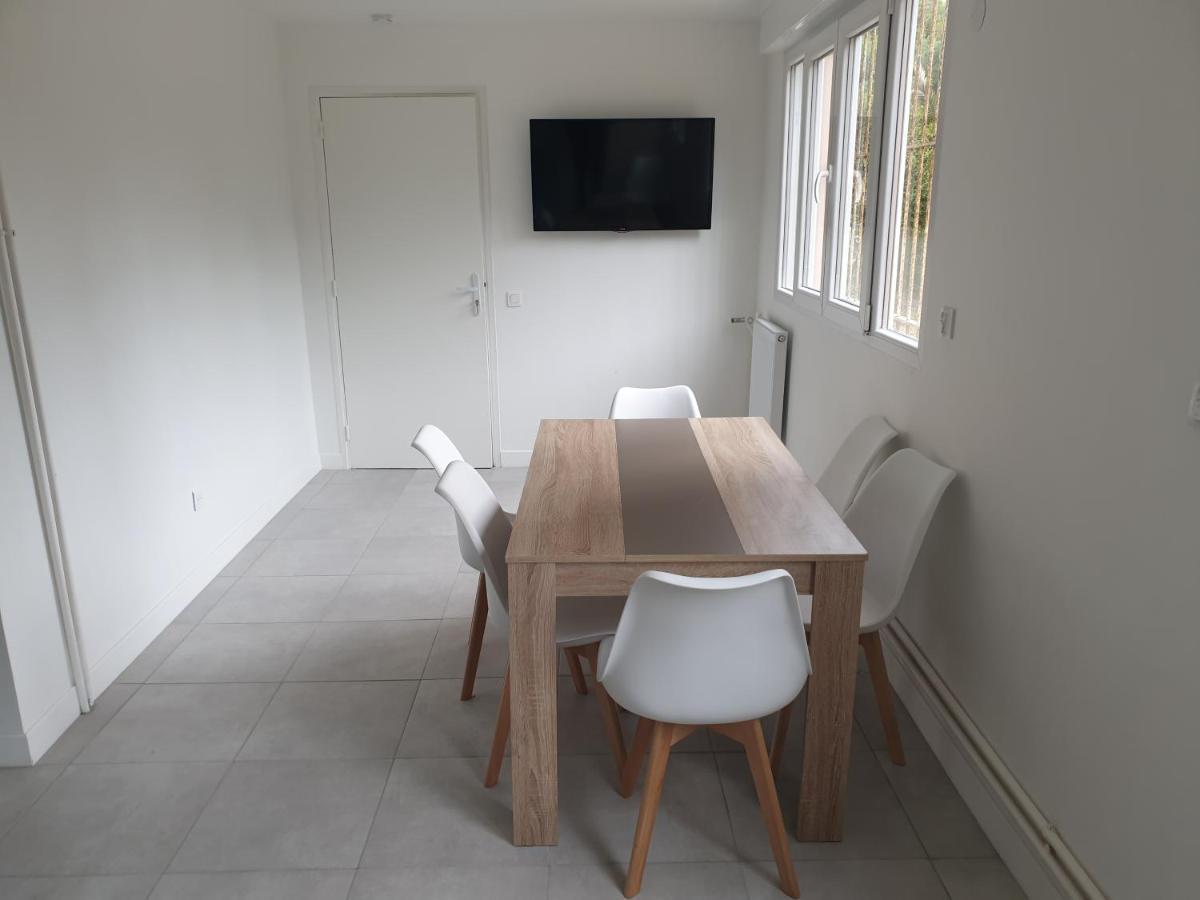 Appartements Renove 2023 Proche Aeroport 5Min, Gare Sncf 2 Min, Tramway Au Pied De L'Immeuble , Parking Possible, Renovated Apartments 2023 Near The Airport 5 Min, Train Station 2 Min, Tram Next To The Building 1 Min, Parking Possible Nice Exteriér fotografie