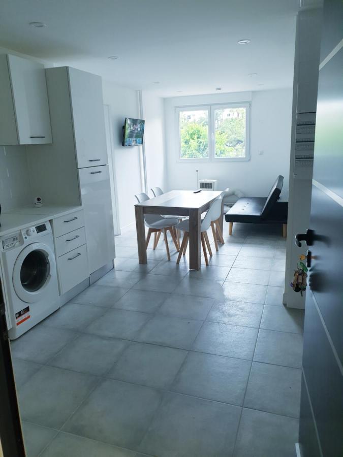 Appartements Renove 2023 Proche Aeroport 5Min, Gare Sncf 2 Min, Tramway Au Pied De L'Immeuble , Parking Possible, Renovated Apartments 2023 Near The Airport 5 Min, Train Station 2 Min, Tram Next To The Building 1 Min, Parking Possible Nice Exteriér fotografie
