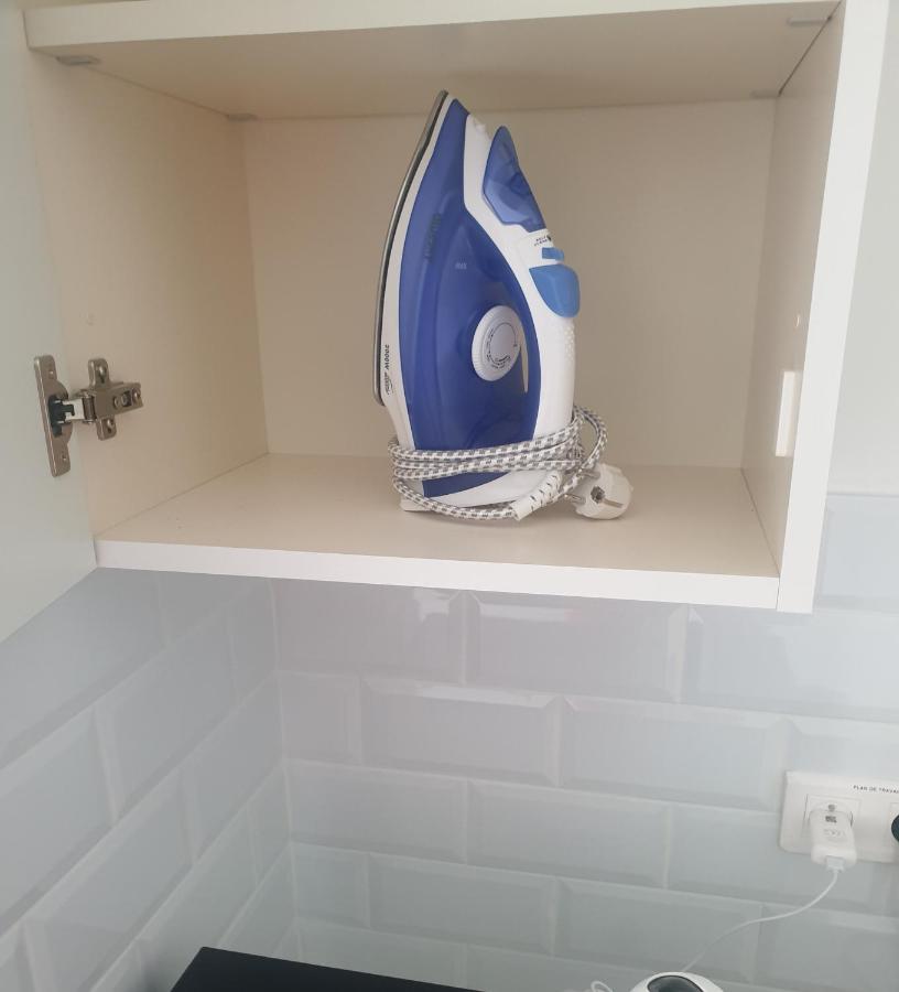 Appartements Renove 2023 Proche Aeroport 5Min, Gare Sncf 2 Min, Tramway Au Pied De L'Immeuble , Parking Possible, Renovated Apartments 2023 Near The Airport 5 Min, Train Station 2 Min, Tram Next To The Building 1 Min, Parking Possible Nice Exteriér fotografie