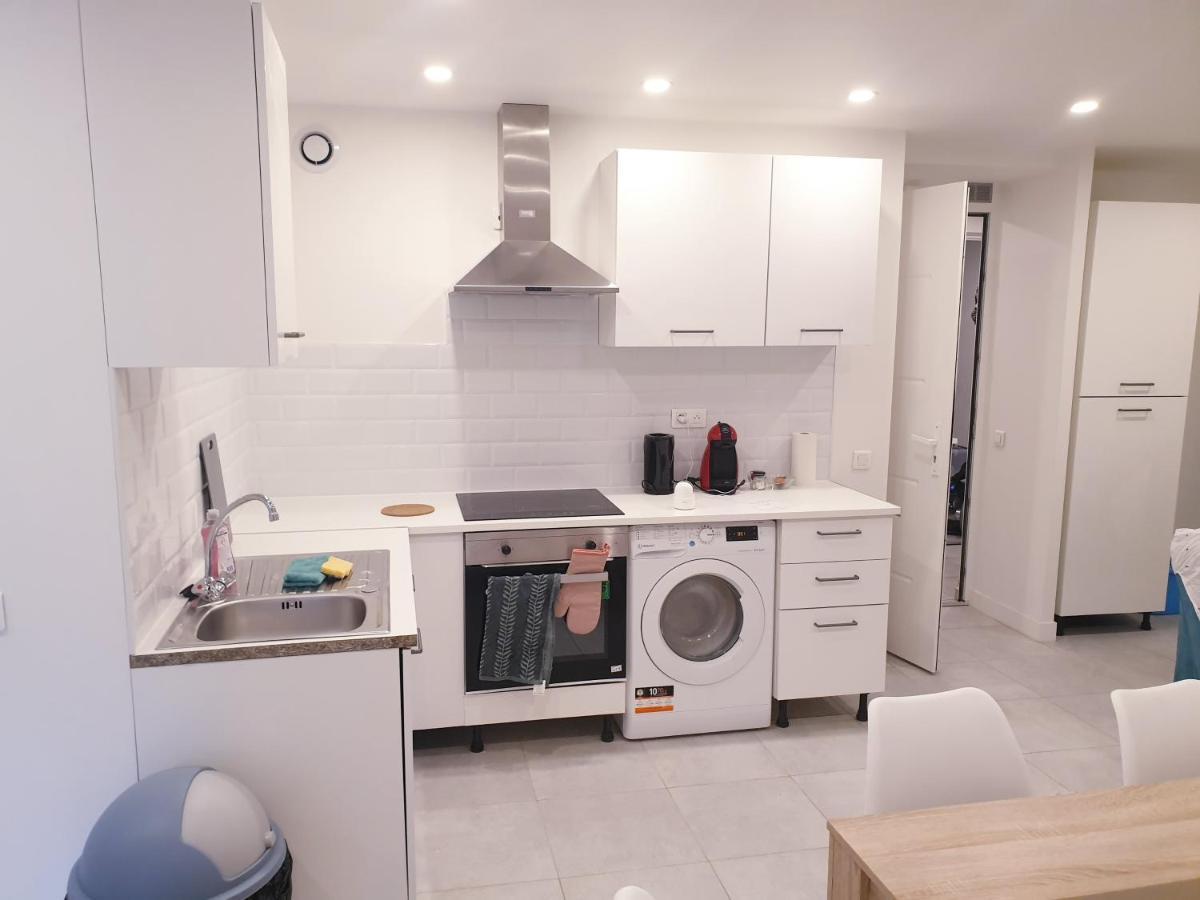 Appartements Renove 2023 Proche Aeroport 5Min, Gare Sncf 2 Min, Tramway Au Pied De L'Immeuble , Parking Possible, Renovated Apartments 2023 Near The Airport 5 Min, Train Station 2 Min, Tram Next To The Building 1 Min, Parking Possible Nice Exteriér fotografie
