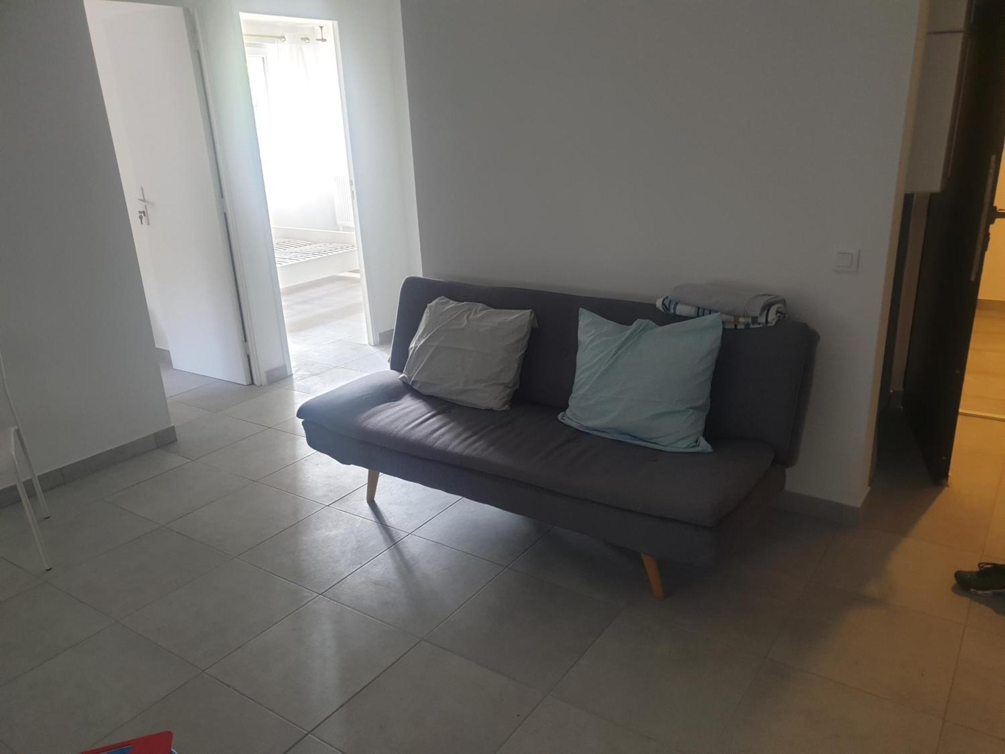 Appartements Renove 2023 Proche Aeroport 5Min, Gare Sncf 2 Min, Tramway Au Pied De L'Immeuble , Parking Possible, Renovated Apartments 2023 Near The Airport 5 Min, Train Station 2 Min, Tram Next To The Building 1 Min, Parking Possible Nice Pokoj fotografie