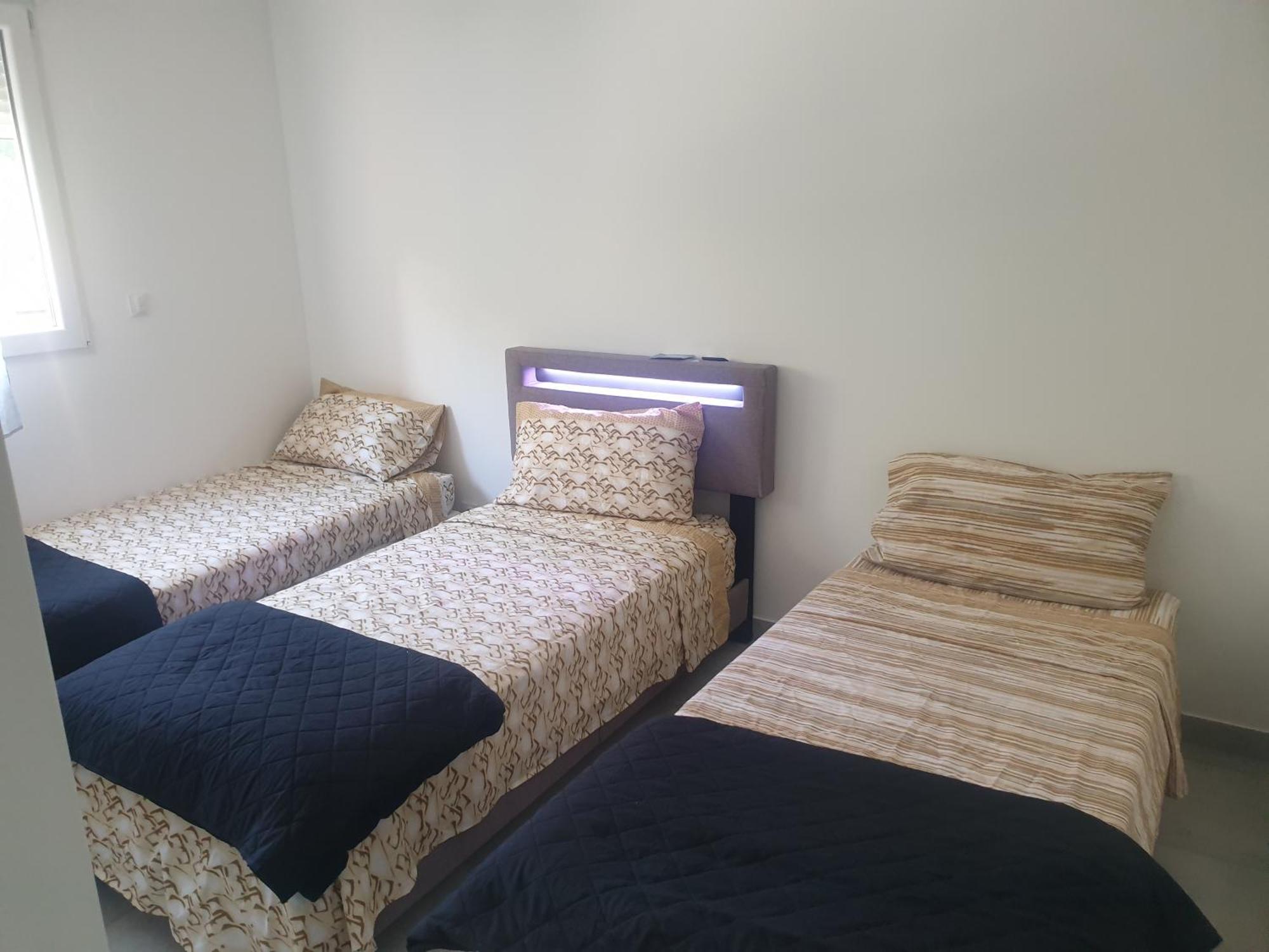 Appartements Renove 2023 Proche Aeroport 5Min, Gare Sncf 2 Min, Tramway Au Pied De L'Immeuble , Parking Possible, Renovated Apartments 2023 Near The Airport 5 Min, Train Station 2 Min, Tram Next To The Building 1 Min, Parking Possible Nice Pokoj fotografie