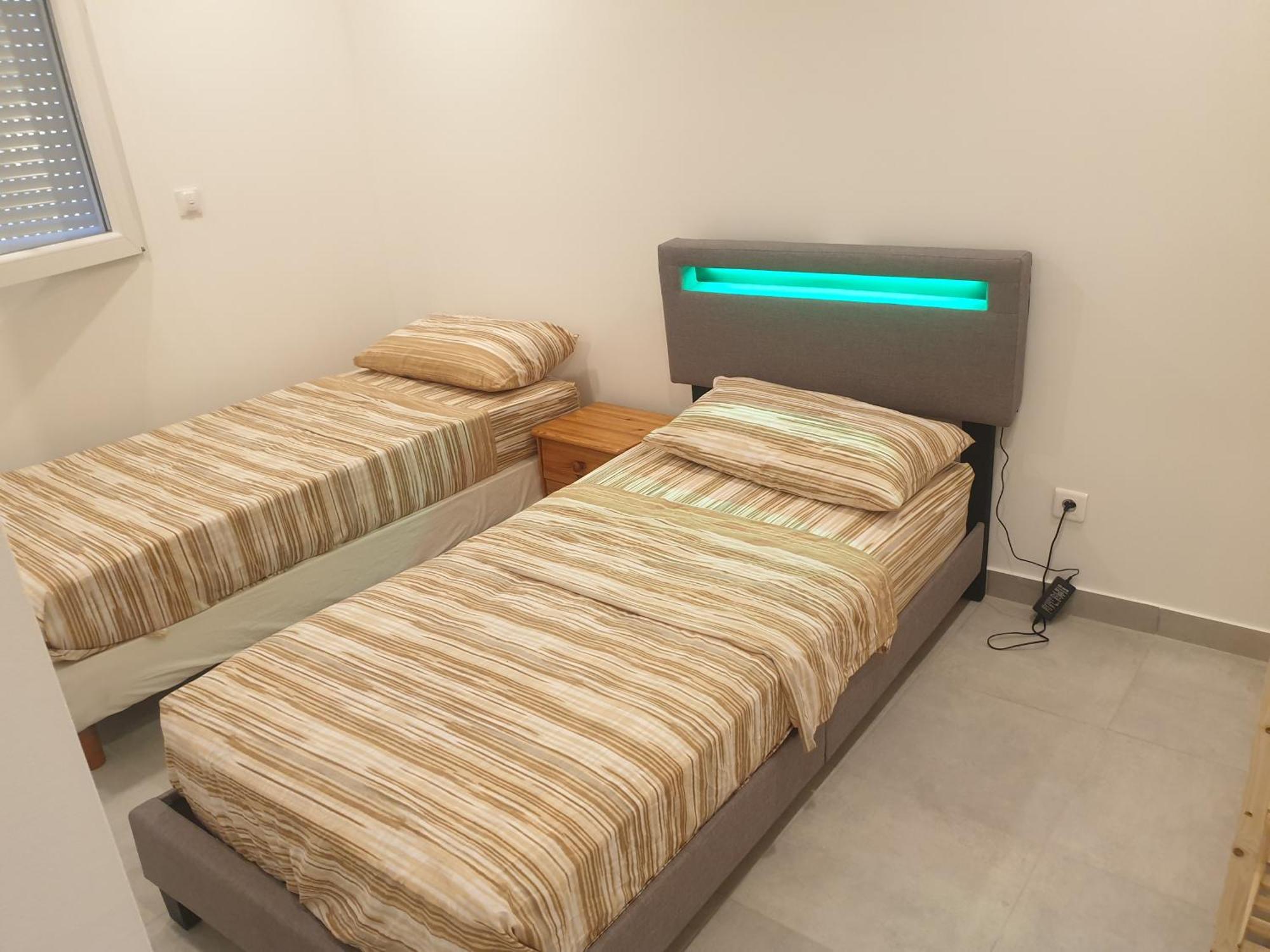 Appartements Renove 2023 Proche Aeroport 5Min, Gare Sncf 2 Min, Tramway Au Pied De L'Immeuble , Parking Possible, Renovated Apartments 2023 Near The Airport 5 Min, Train Station 2 Min, Tram Next To The Building 1 Min, Parking Possible Nice Pokoj fotografie